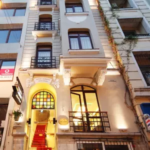 отель Triada Hotel