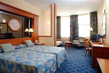 Отель Timhotel Opera Blanche Fontaine в Париж - Франция