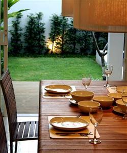 Отель Two Villas Holiday Oriental Style Naiharn Beach в пляж Най Харн - Таиланд