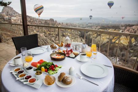 Отель Uchisar Kaya Otel в Каппадокия - Турция