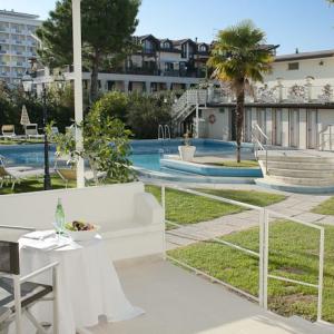 отель Universal Terme