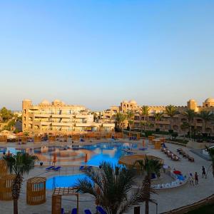 отель Utopia Beach Club