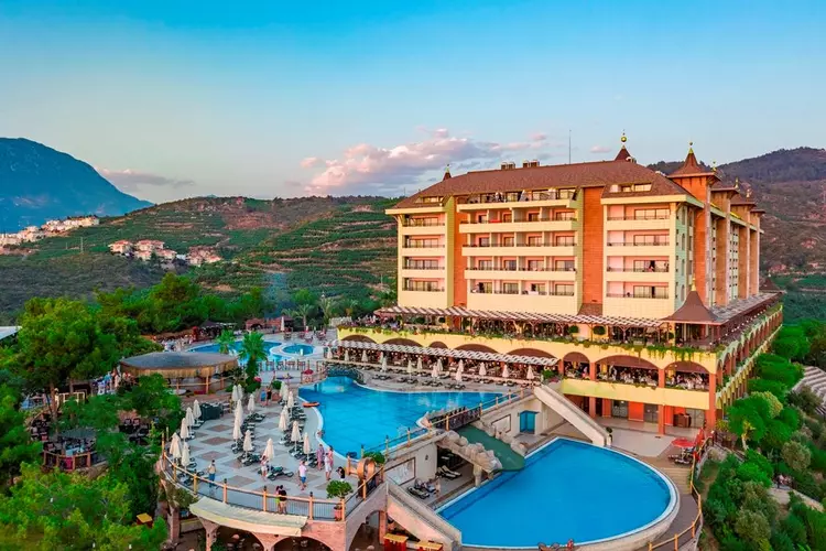 Utopia World Hotel