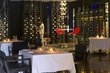 Отель Velassaru Maldives в Южный Мале Атолл - Мальдивы