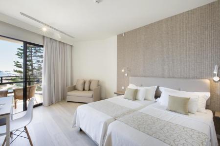 Отель Venus Beach Hotel в Пафос - Кипр