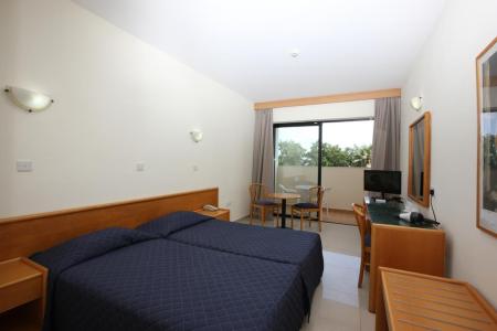 Отель Veronica Hotel в Пафос - Кипр