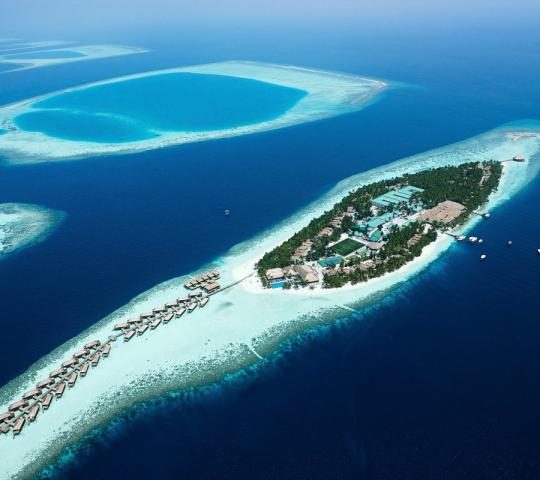 отель Vilamendhoo Island Resort & Spa