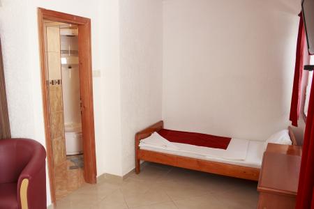 Отель Kuc в Бечичи - Черногория