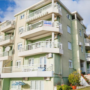 отель Apartments M