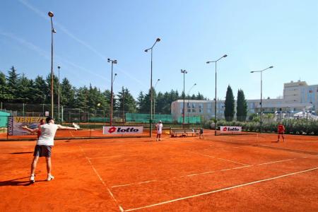 Отель Garden Suites Park Plava Laguna в Пореч - Хорватия