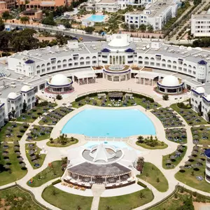 отель Royal Tulip Taj Sultan