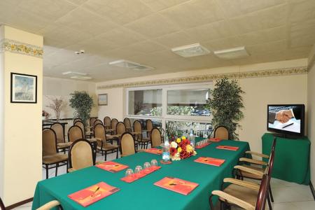 Отель Vittoria (Riccione) в Риччоне - Италия