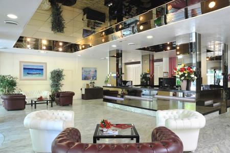 Отель Vittoria (Riccione) в Риччоне - Италия