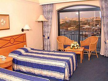 The Waterfront Hotel