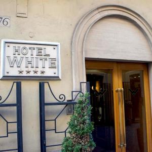 отель White