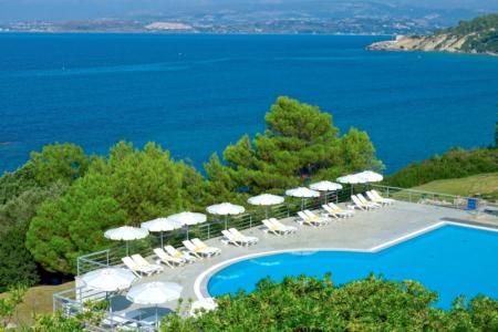 White Rocks Hotel & Bungalows