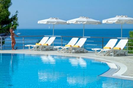 White Rocks Hotel & Bungalows