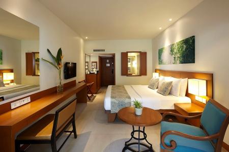 Woodlands Hotel & Resort