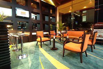 Bandara Suites Silom