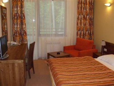 Отель Yanakiev Club Hotel в Боровец - Болгария