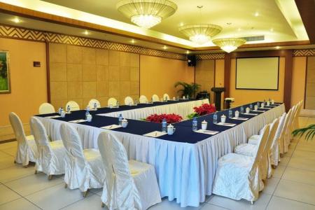 Отель J Hotel (Natural Hot Spring) в Бухта Санья - Китай