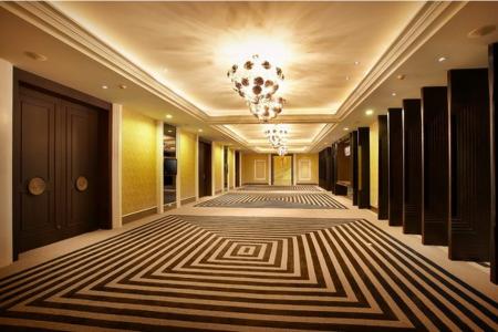 Отель The Graph Hotel Bangkok в Ратчадаписек - Таиланд