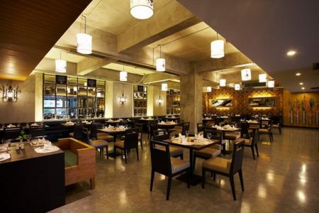 Отель The Graph Hotel Bangkok в Ратчадаписек - Таиланд