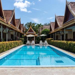 отель Bangtao Village Resort