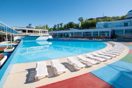 Отель АкваЛоо в Лоо - Россия