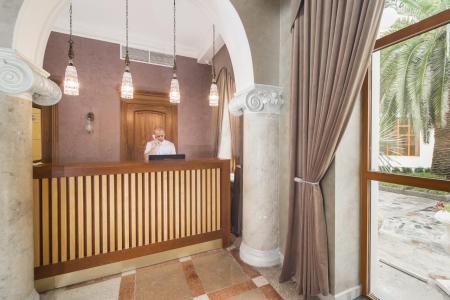 Amra Park-Hotel & Spa