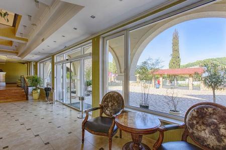 Отель Club Hotels Dolphin в Пицунда - Абхазия
