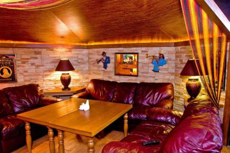 Отель Земляничные Холмы в Южно-Сахалинск - Россия