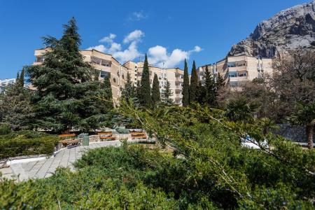 Пансионат Изумруд (Ласпи)