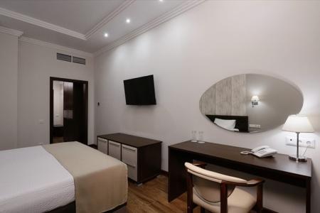 Отель им. Челюскинцев в Гагра - Абхазия