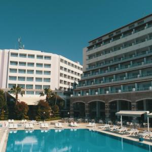 отель Batihan Beach Resort & Spa