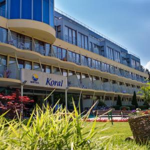 отель Koral