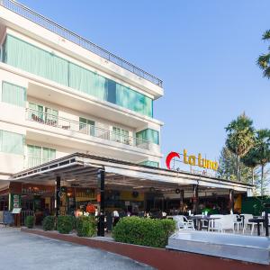 отель Baumancasa Karon Beach Resort