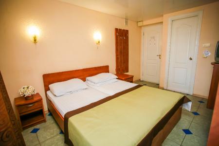 Отель Крымские Зори пансионат в Алушта - Россия