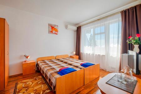 Отель Крымское Приазовье в Щелкино - Россия