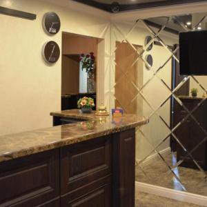 отель Моника