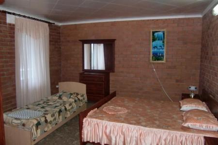 Отель Гостинично - развлекательный комплекс Новинка в Ейск - Россия