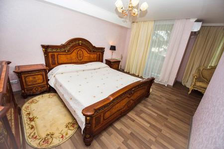 Отель Славутич санаторий в Алушта - Россия