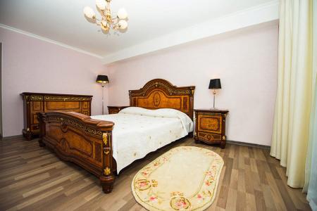 Отель Славутич санаторий в Алушта - Россия