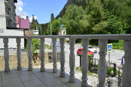 Отель Снежная Королева в Домбай - Россия