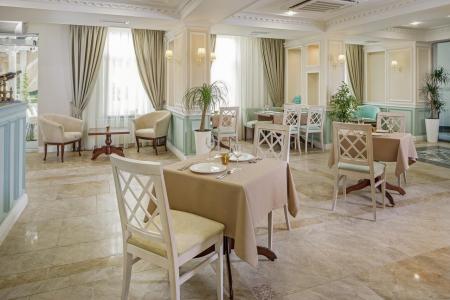 Отель Alean Family Biarritz  в Геленджик - Россия