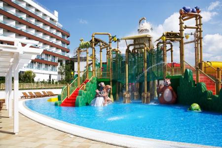 Отель Alean Family Biarritz  в Геленджик - Россия