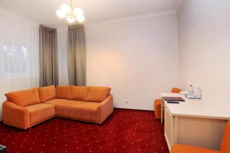 Отель Универсал в Светлогорск - Россия