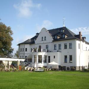 отель Усадьба (Орловка)