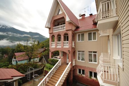 Отель Вилла Уютная в Поселок Красная Поляна - Россия