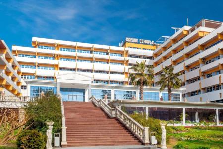 Отель Санаторий Южное Взморье в Адлер - Россия